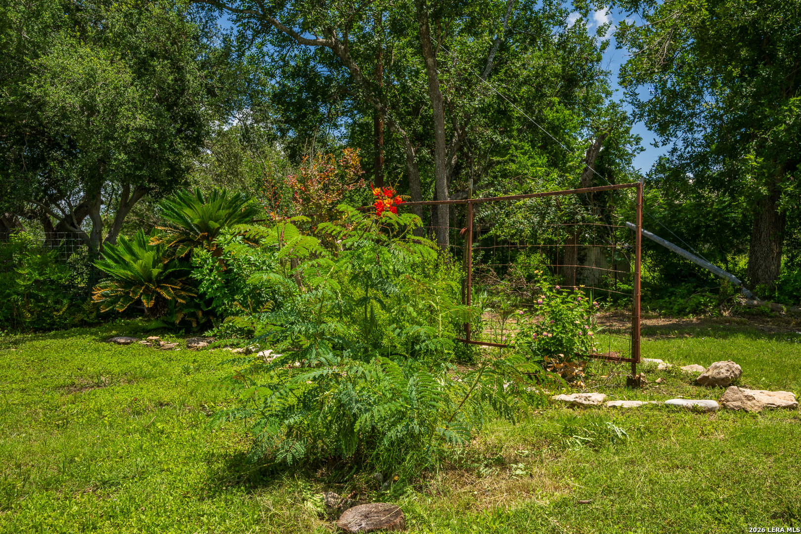 502 S Orange Street Sabinal TX 78881