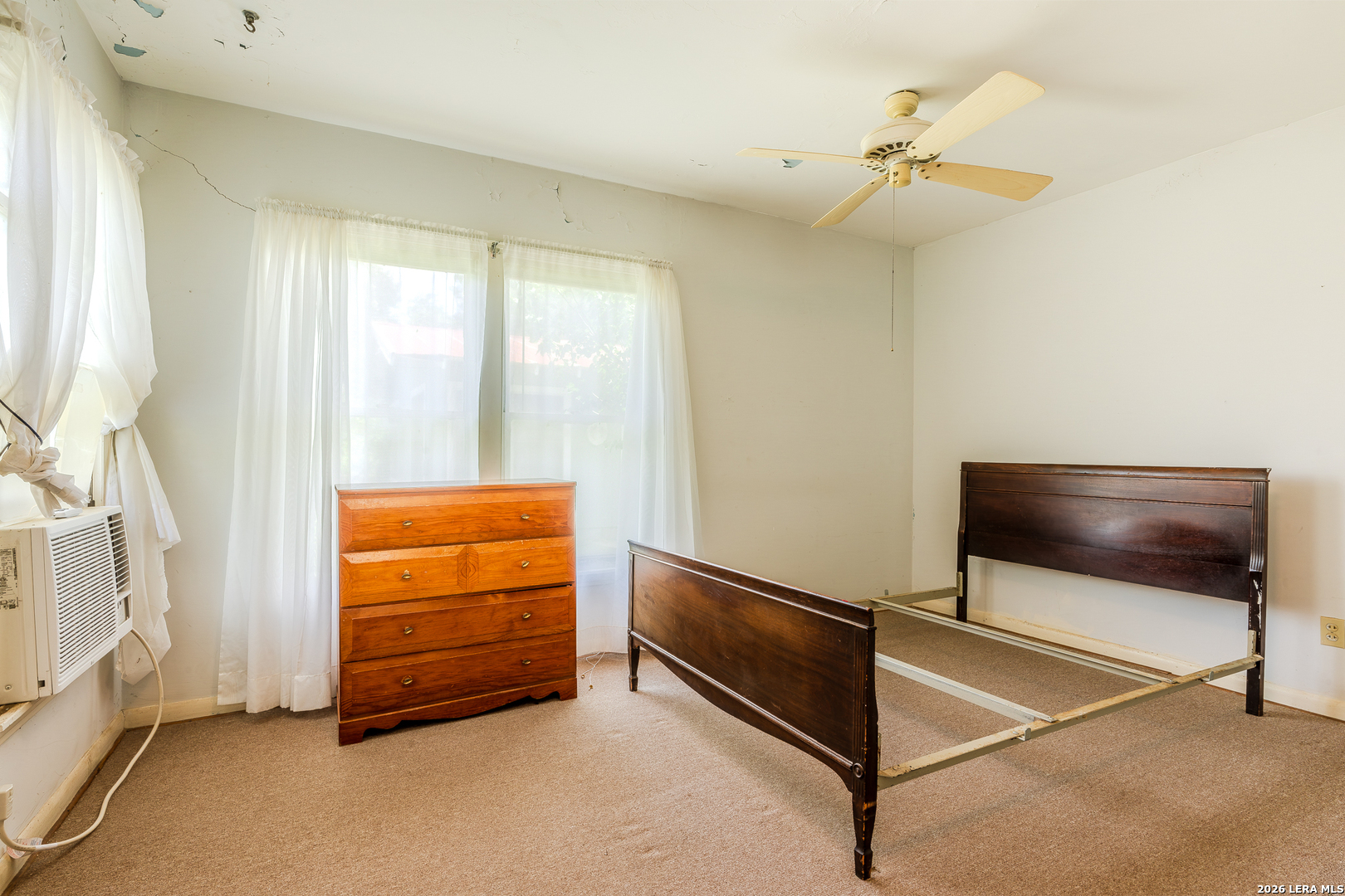 502 S Orange Street Sabinal TX 78881