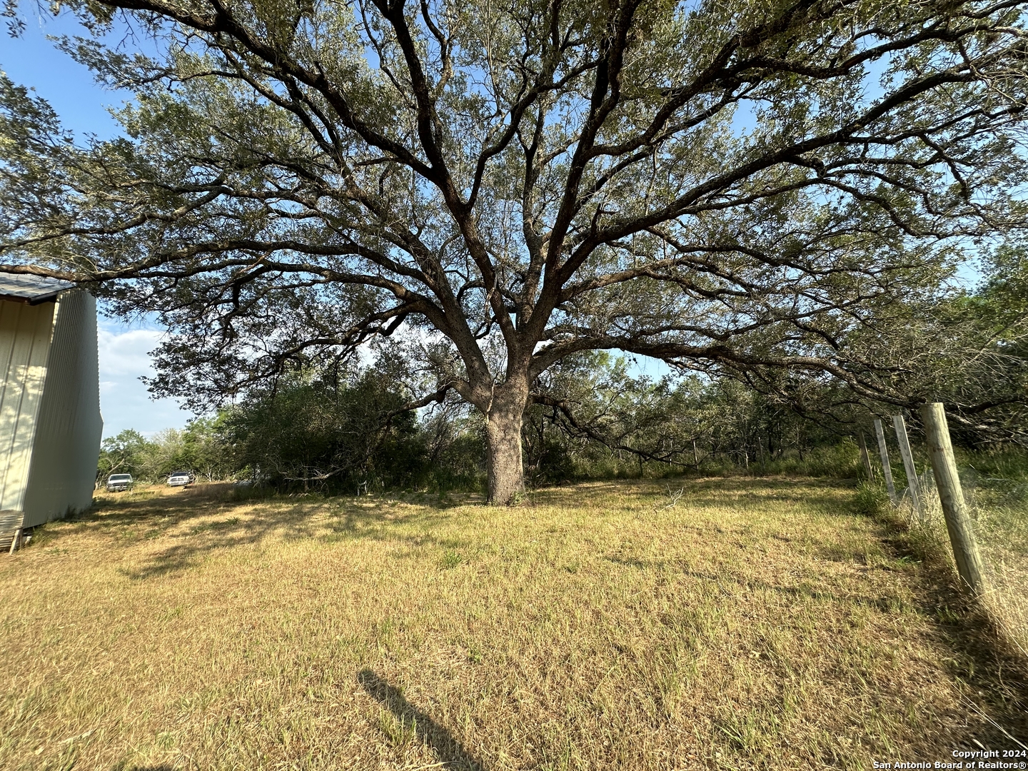 10.5+- Ac 19366 Benton City Road Somerset TX 78069