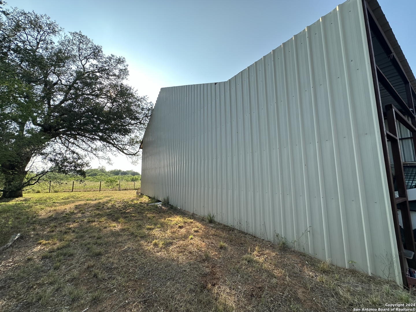10.5+- Ac 19366 Benton City Road Somerset TX 78069