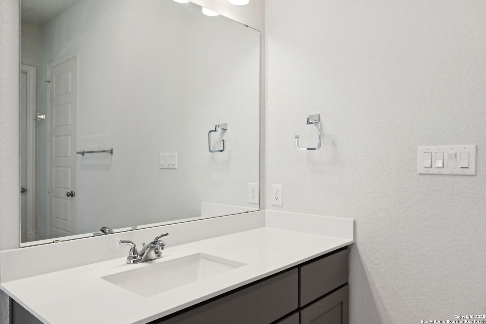 1018 Quemada Ranch San Antonio TX 78245