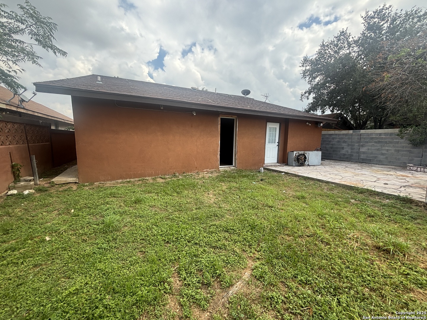 108 Palencia Laredo TX 78046