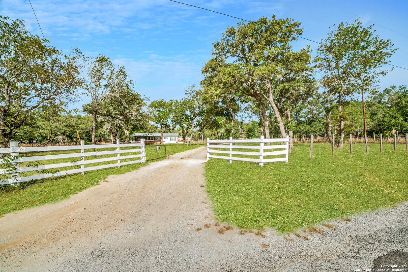 177 Longhorn Road Stockdale TX 78160