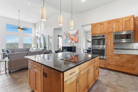 9802 Autumn Canyon San Antonio TX 78255