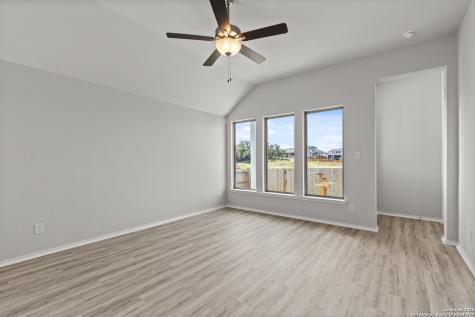 283 W Ainslie Street Castroville TX 78009