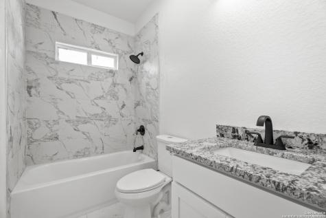 1080 Greenhill Drive Canyon Lake TX 78133