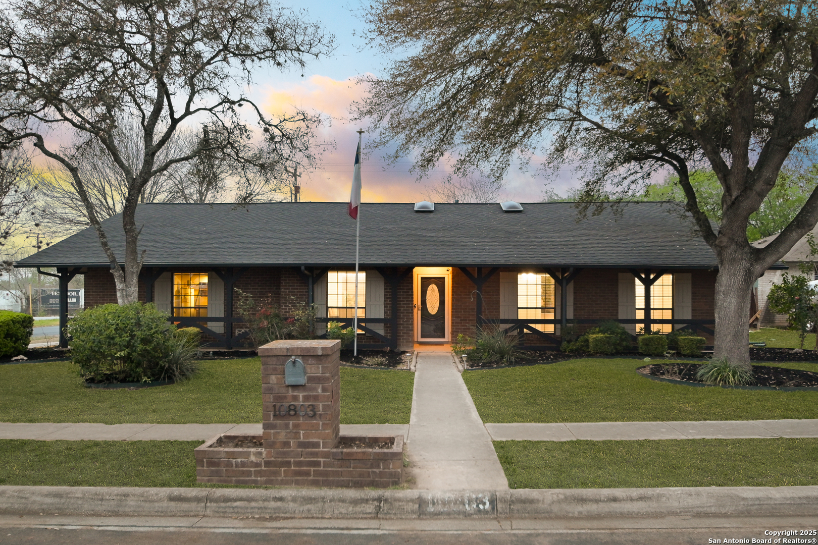 10803 Meadow Point San Antonio TX 78239