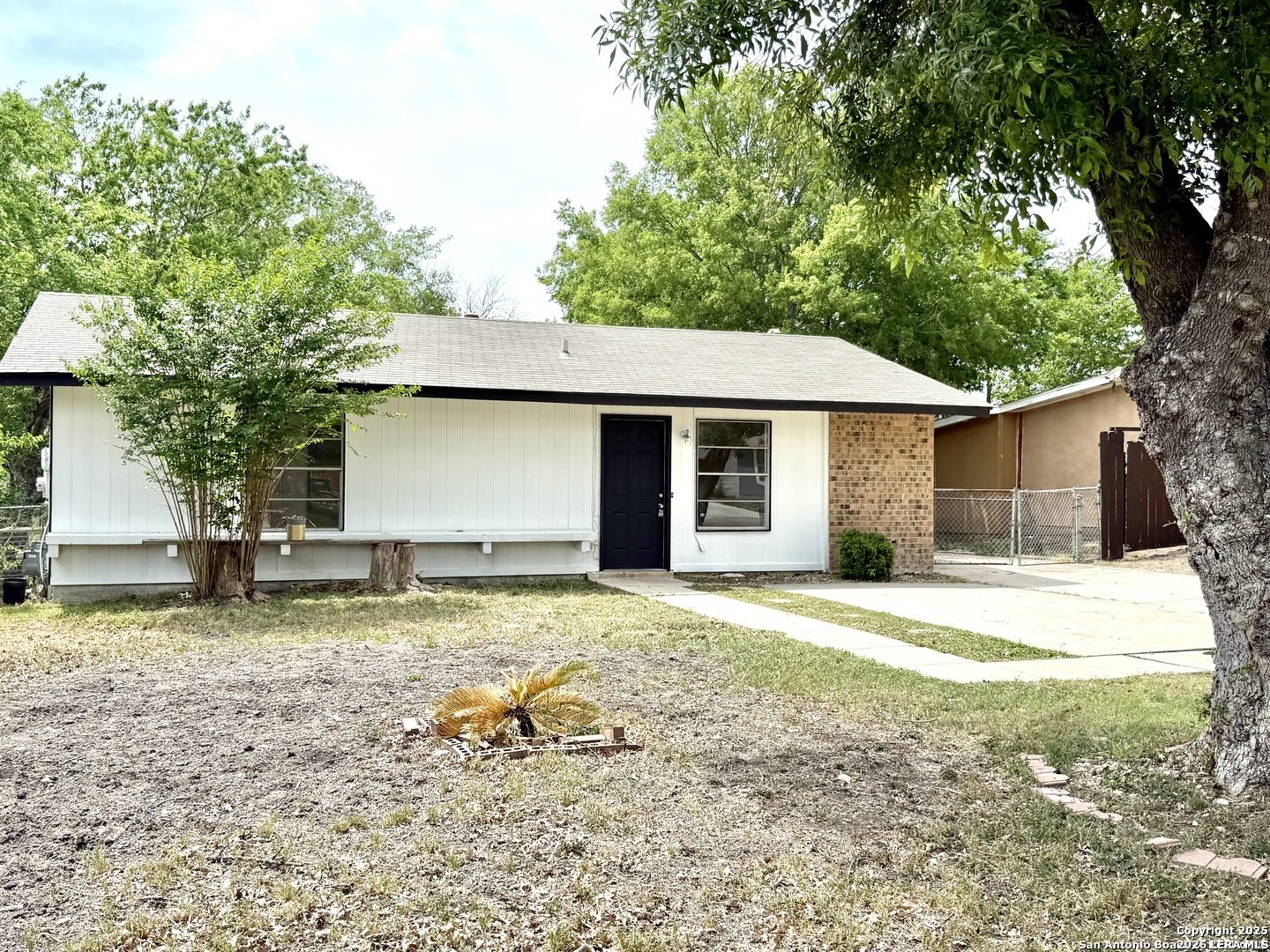4723 Castle Rose San Antonio TX 78218