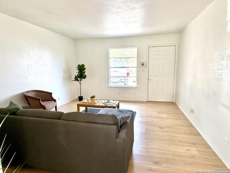 4723 Castle Rose San Antonio TX 78218