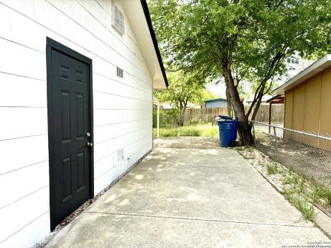 4723 Castle Rose San Antonio TX 78218
