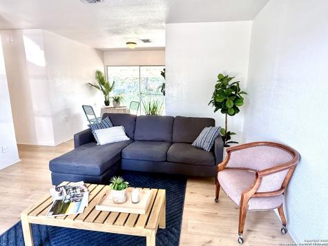 4723 Castle Rose San Antonio TX 78218