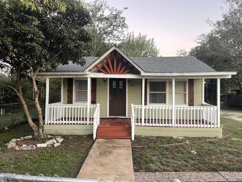 726 SW 37th Street San Antonio TX 78237