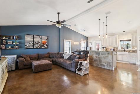 418 Tailwind Seguin TX 78155