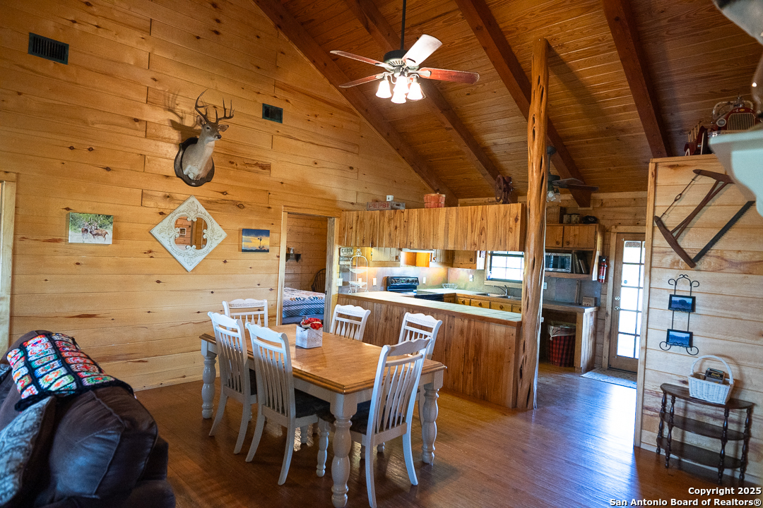 173 Pvt Road 3820 Utopia TX 78884