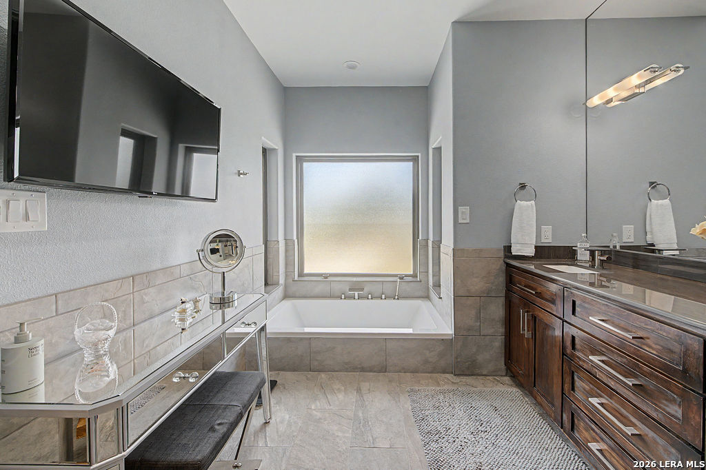 172 Bluff Trail Dripping Springs TX 78620
