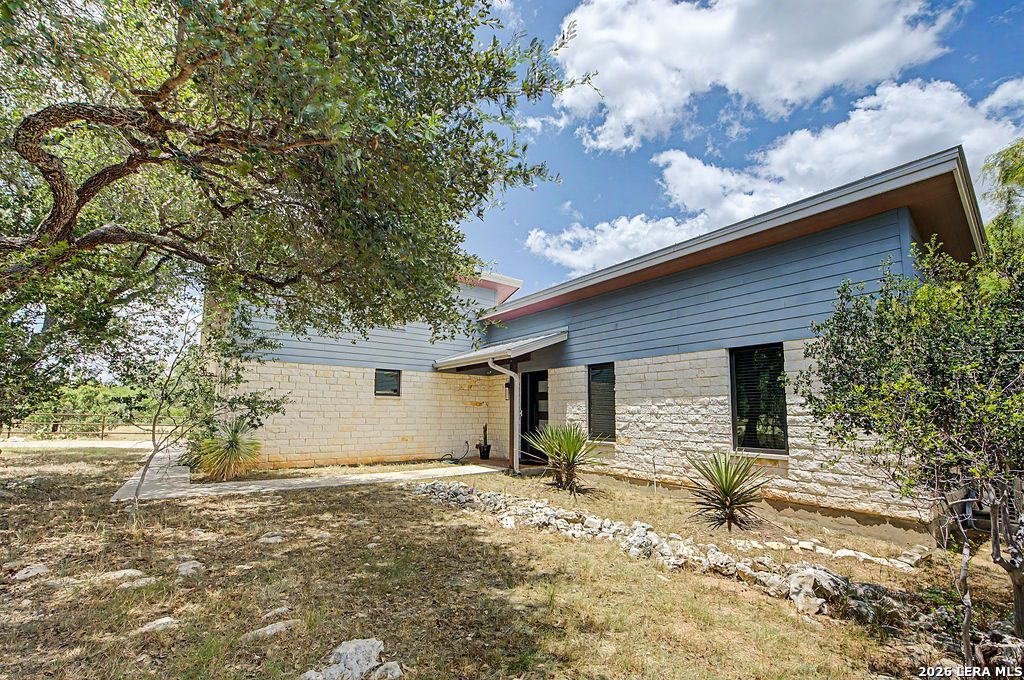172 Bluff Trail Dripping Springs TX 78620