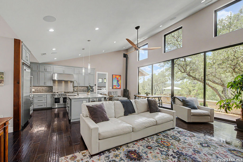 172 Bluff Trail Dripping Springs TX 78620
