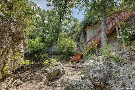 172 Bluff Trail Dripping Springs TX 78620