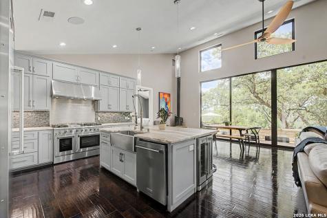 172 Bluff Trail Dripping Springs TX 78620