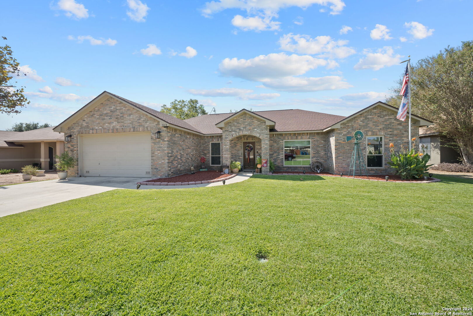 313 Yorktown Pleasanton TX 78064