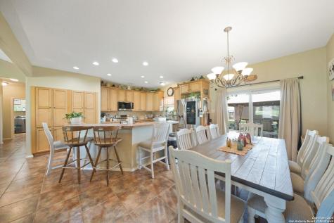 313 Yorktown Pleasanton TX 78064