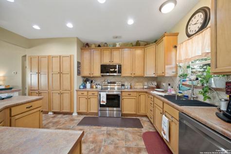 313 Yorktown Pleasanton TX 78064