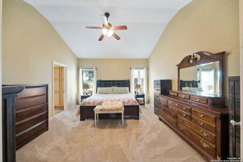 313 Yorktown Pleasanton TX 78064