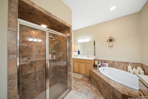 313 Yorktown Pleasanton TX 78064