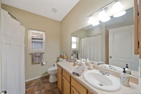 313 Yorktown Pleasanton TX 78064
