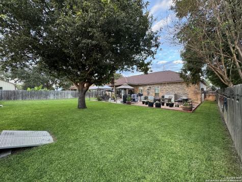 313 Yorktown Pleasanton TX 78064