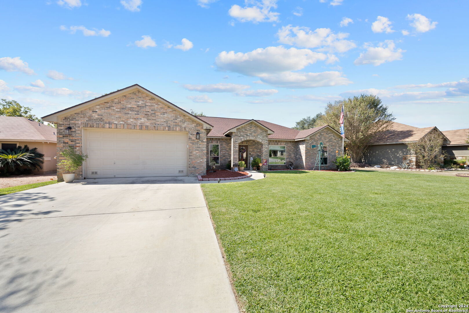 313 Yorktown Pleasanton TX 78064