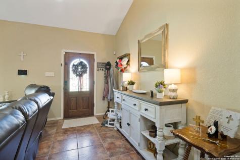 313 Yorktown Pleasanton TX 78064