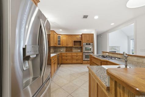 9450 Cinchona Trail San Antonio TX 78266