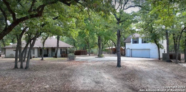 215 S Palo Alto Drive Floresville TX 78114