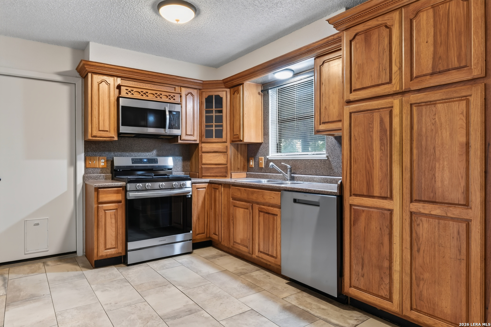 904 W West Street Stockdale TX 78160