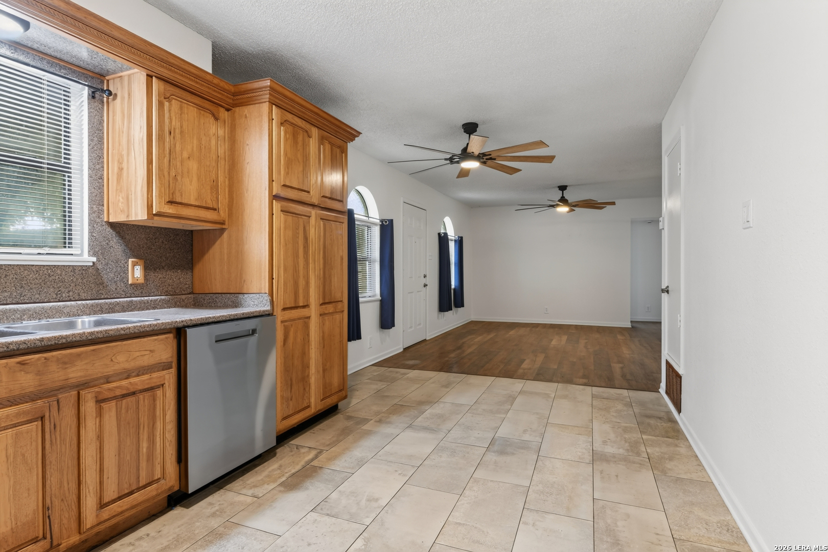904 W West Street Stockdale TX 78160