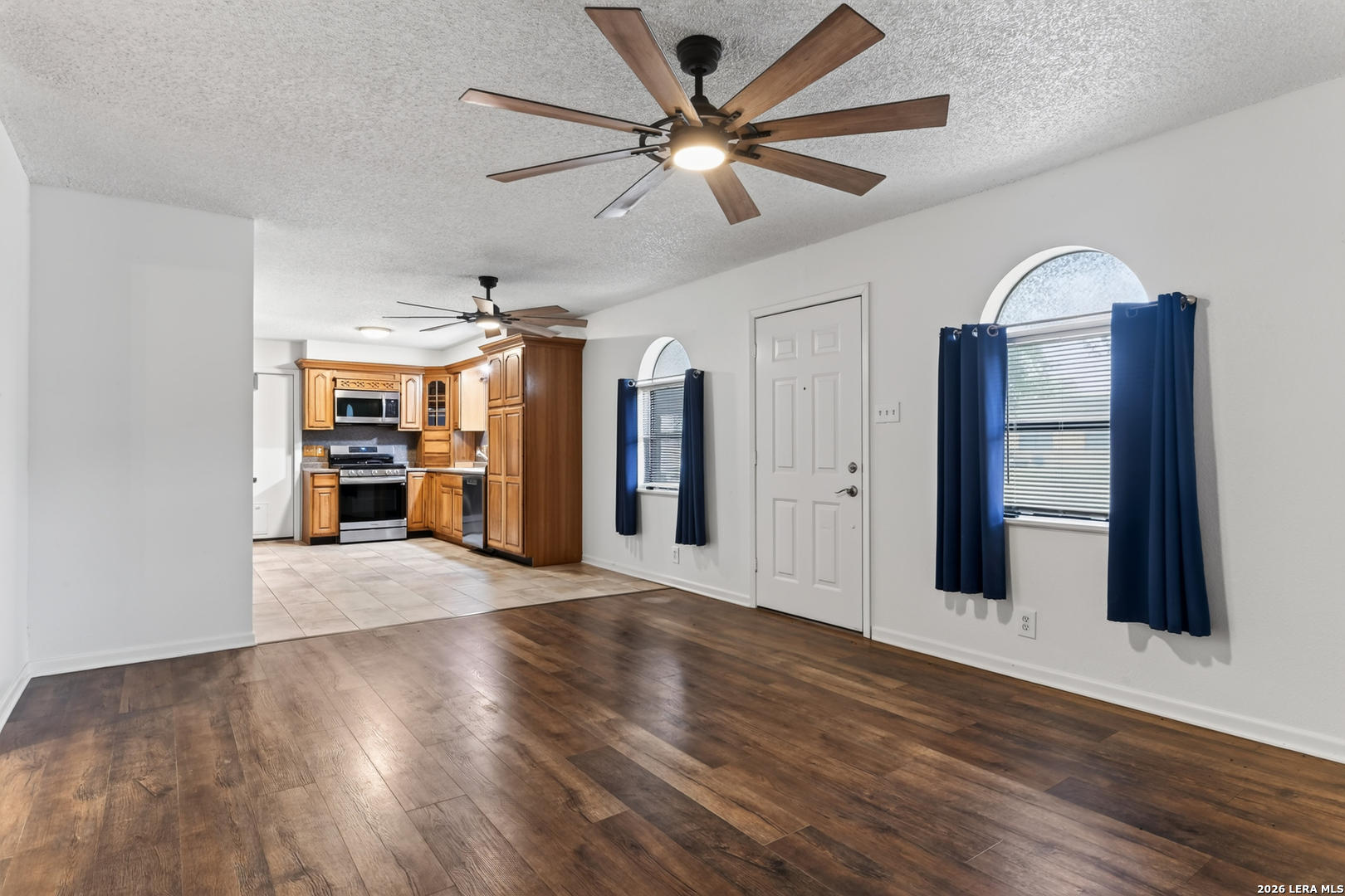 904 W West Street Stockdale TX 78160