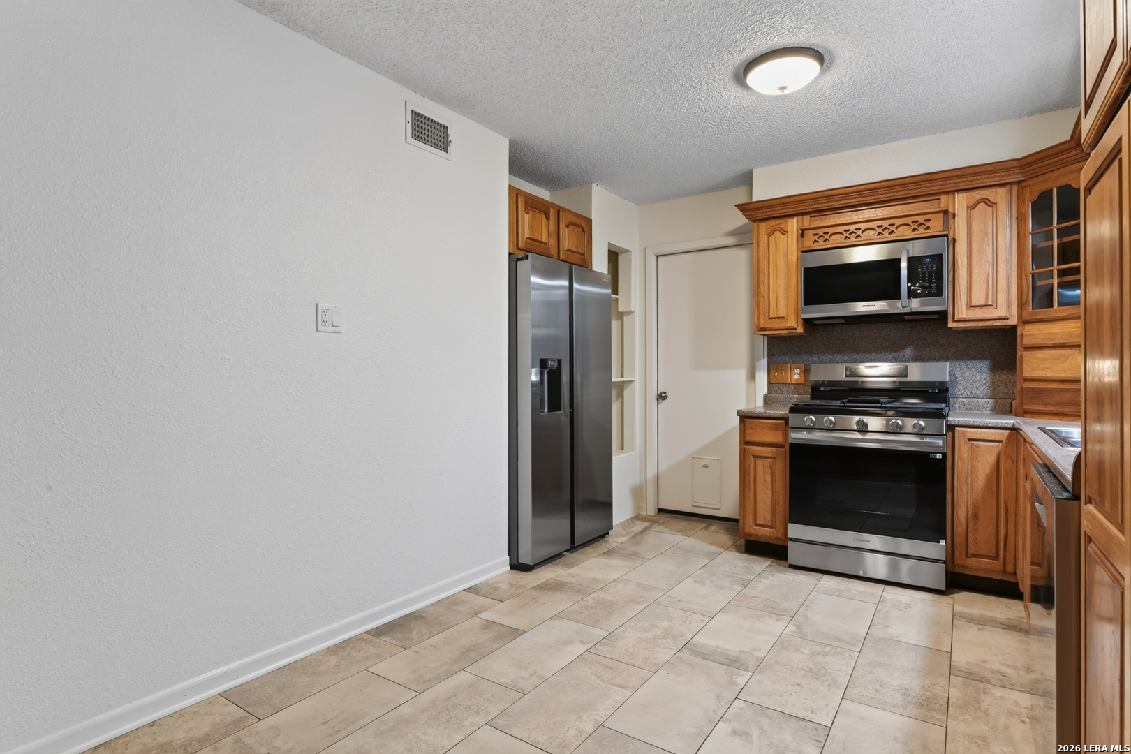 904 W West Street Stockdale TX 78160