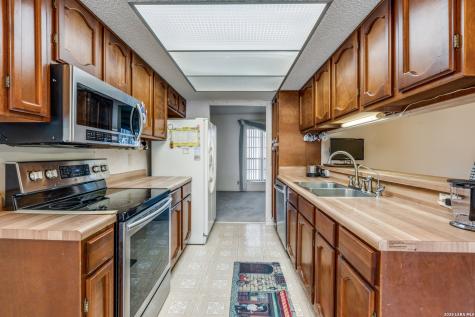6606 Robin Forest San Antonio TX 78239