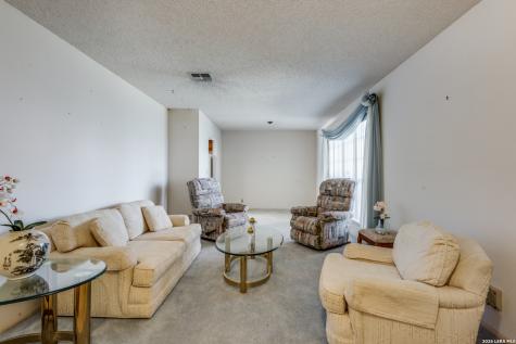6606 Robin Forest San Antonio TX 78239