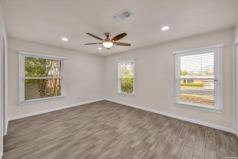 130 Dawnridge San Antonio TX 78213