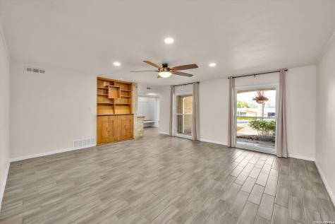 130 Dawnridge San Antonio TX 78213