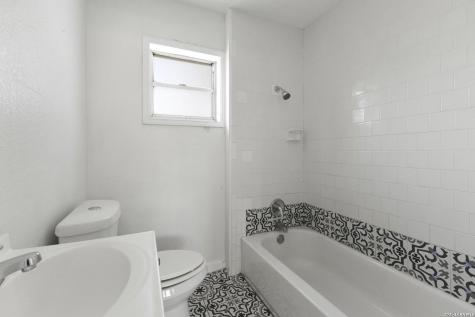 1127 W Woodlawn Avenue San Antonio TX 78201