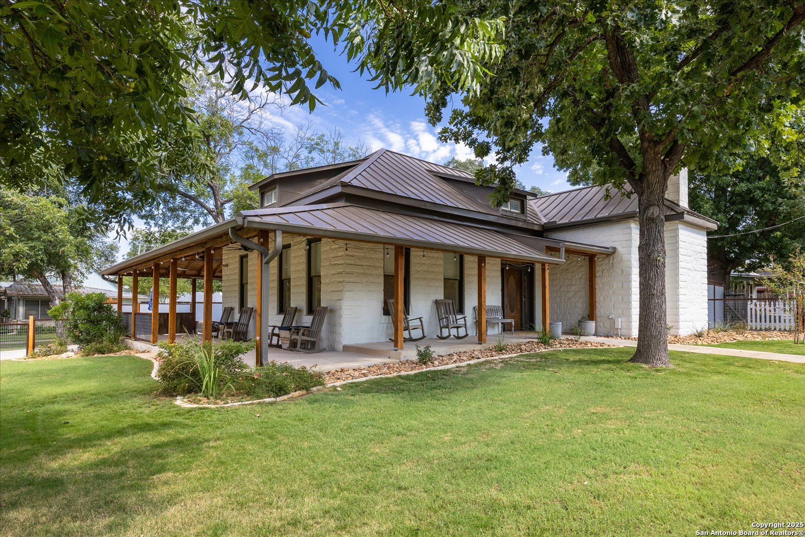 504 6th Comfort TX 78013