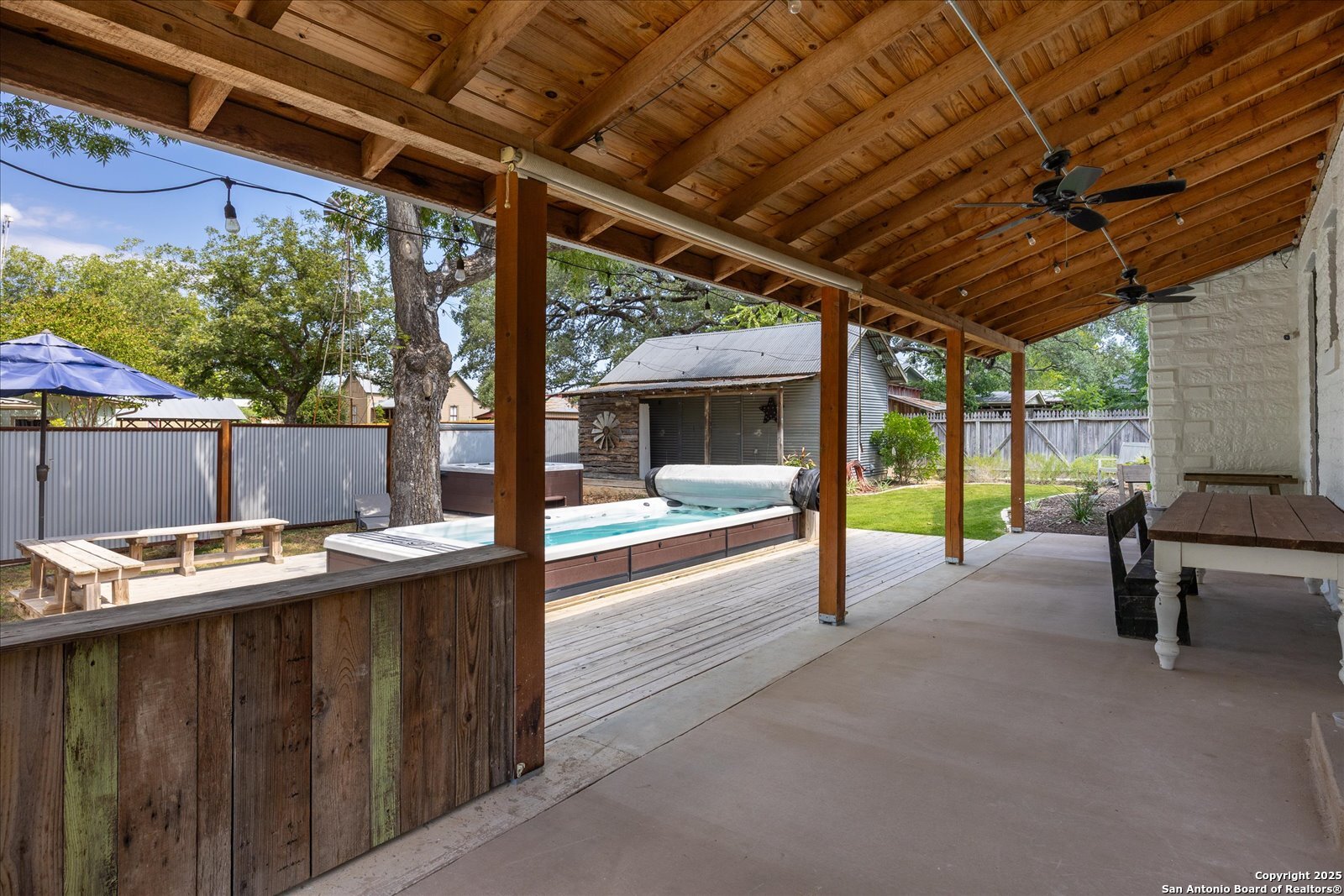 504 6th Comfort TX 78013
