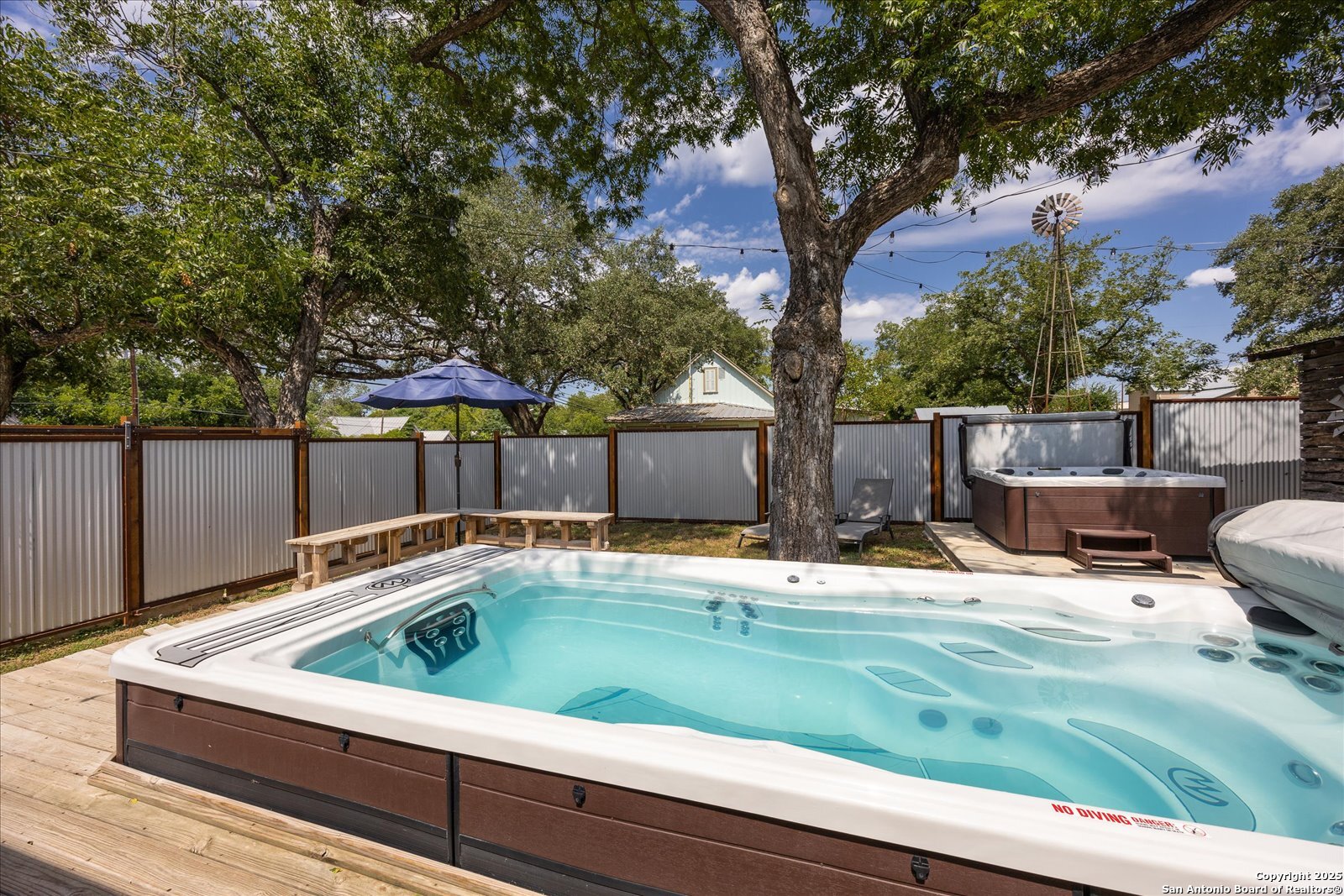 504 6th Comfort TX 78013