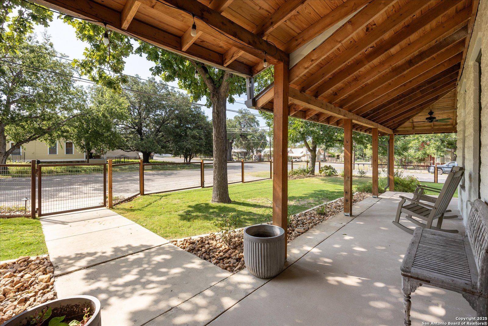 504 6th Comfort TX 78013