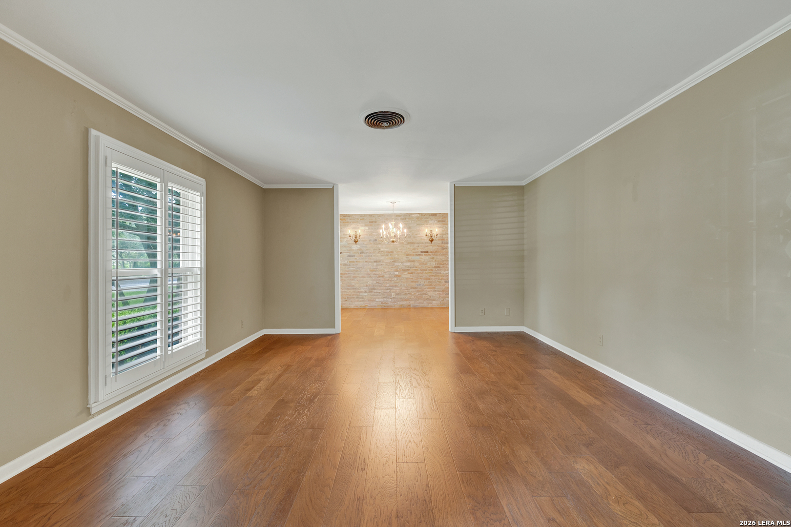 211 Royal Oaks San Antonio TX 78209