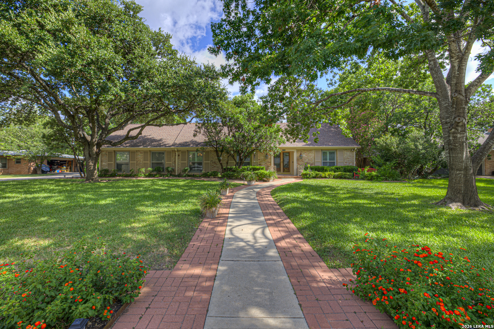 211 Royal Oaks San Antonio TX 78209