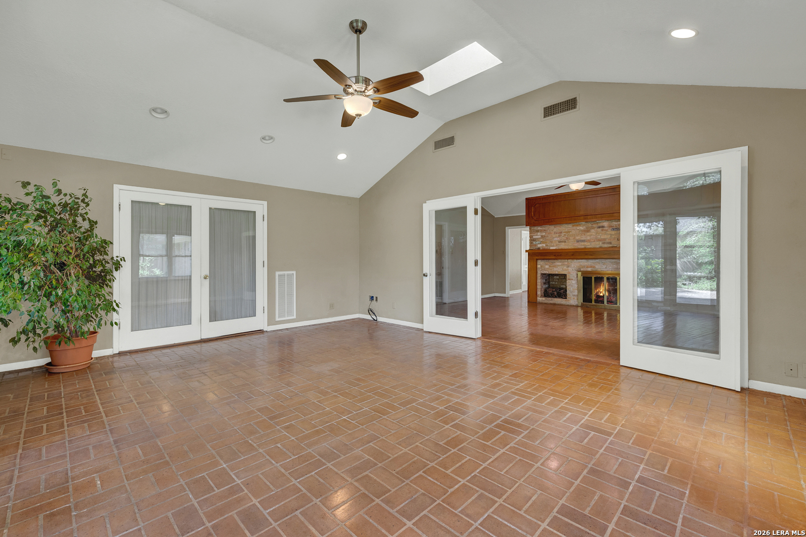211 Royal Oaks San Antonio TX 78209
